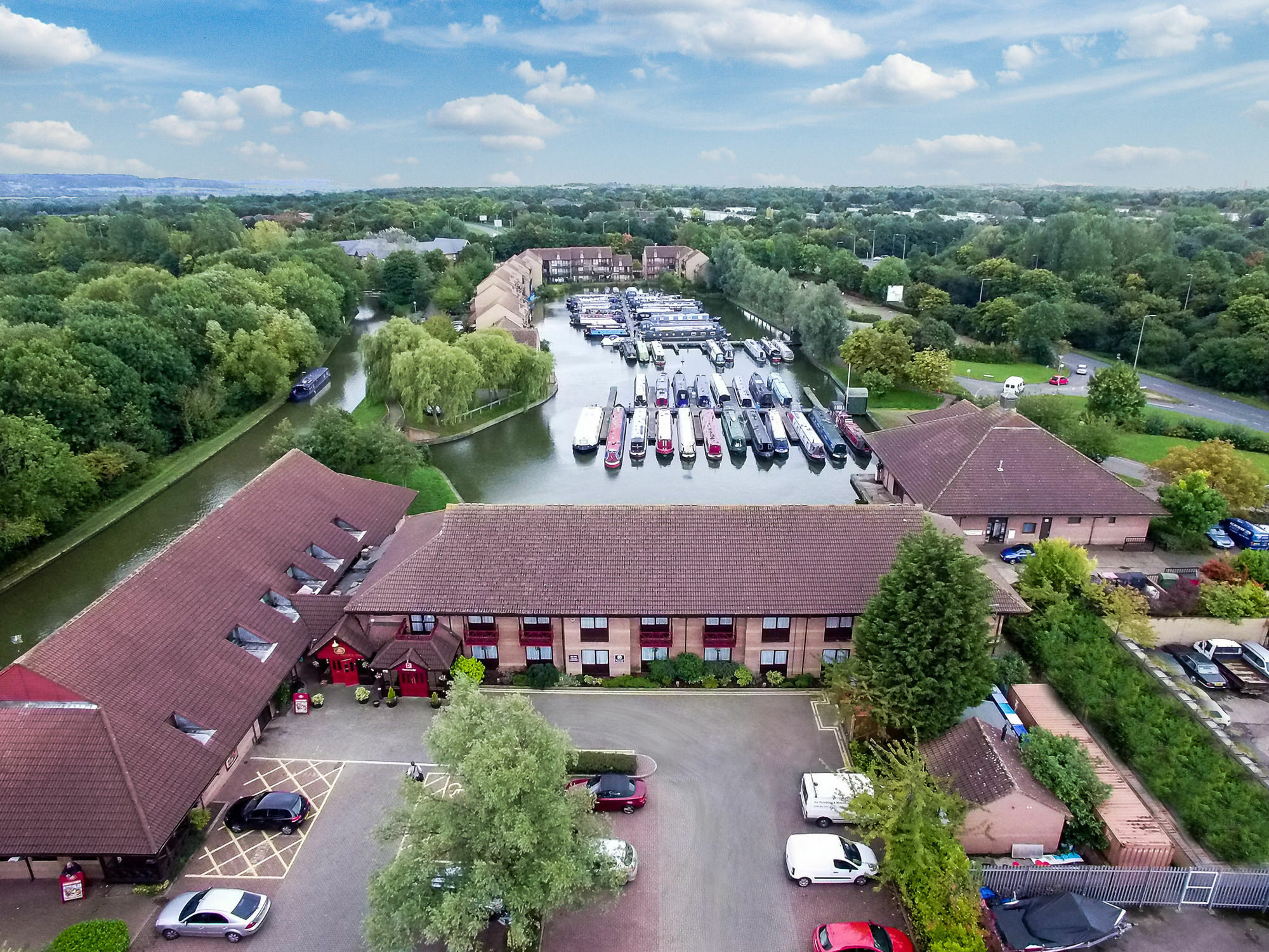 Peartree Lodge Waterside Мілтон-Кінз Екстер'єр фото