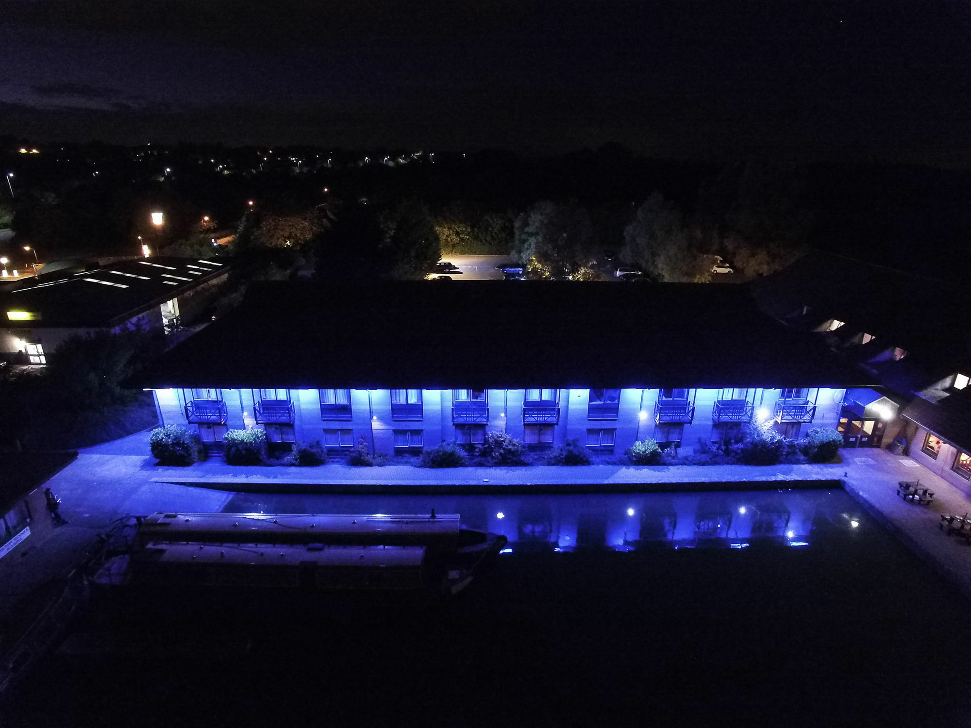 Peartree Lodge Waterside Мілтон-Кінз Екстер'єр фото
