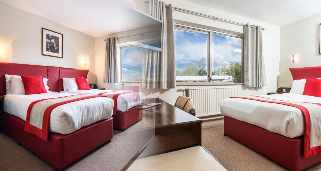 Peartree Lodge Waterside Мілтон-Кінз Екстер'єр фото